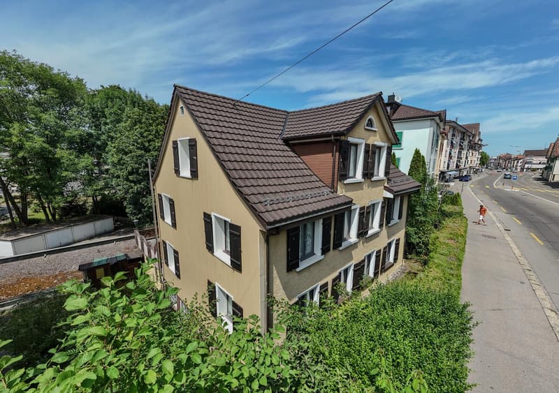 Interessantes Mehrfamilienhaus an Top Lage - bankengeprüft! (1)