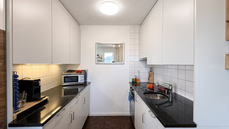 Charmante 2.5-Zimmer-Dachwohnung mit Panoramablick in St. Gallen (5)