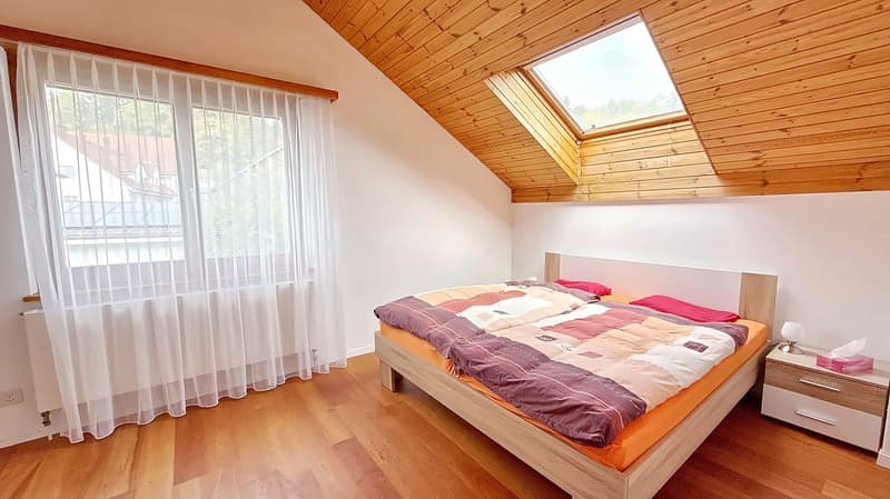 6½-Zimmer-Einfamilienhaus mit Doppelgarage und 800 m² grossem Grundstück (8)