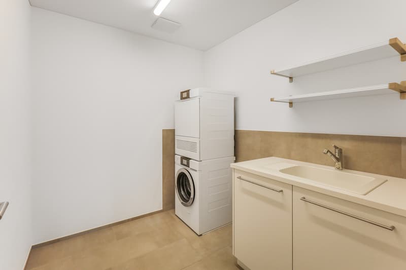 Topmoderne Maisonette-Wohnung mit Blick ins Grüne (10)