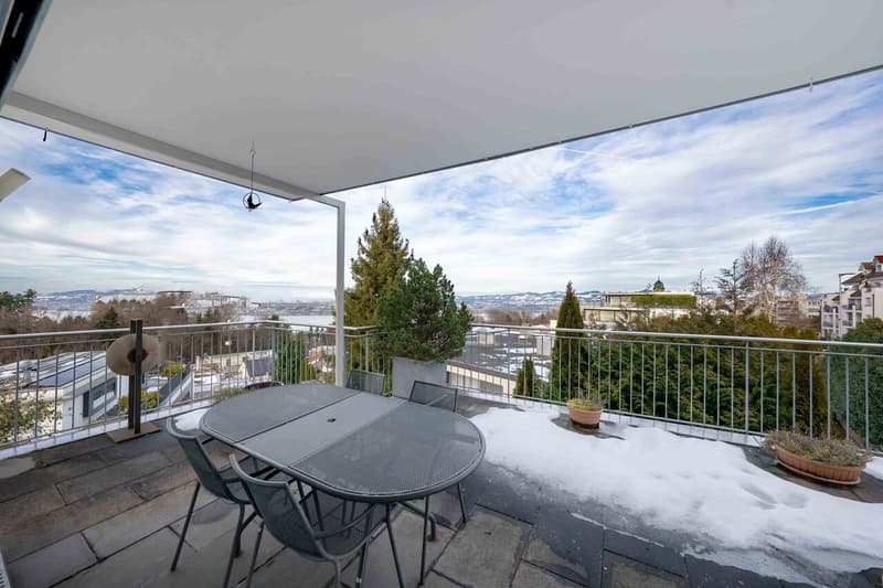 7.5-Zimmer-Einfamilienhaus mit fantastischer Seesicht in Feusisberg (5)