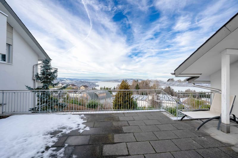 7.5-Zimmer-Einfamilienhaus mit fantastischer Seesicht in Feusisberg (8)