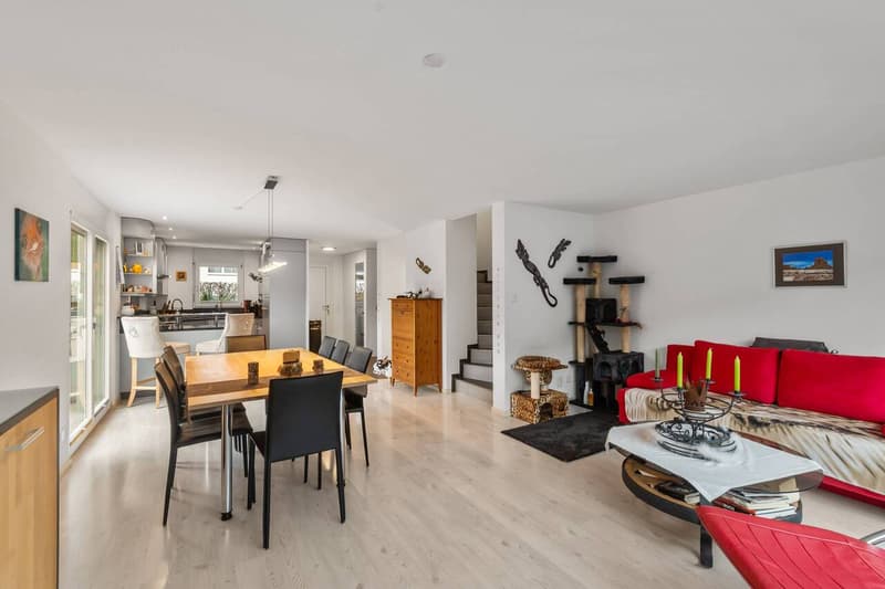 5.5-Zimmer-Eckhaus mit Garten und 2 Tiefgaragenplätzen inklusive (5)
