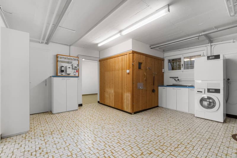 Grosszügiges 9-Zimmer-Einfamilienhaus mit Weitsicht (6)