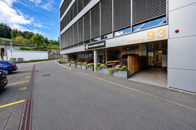 Exklusive Bar- & Loungefläche in Pfäffikon SZ - hochwertig ausgebaut! (2)