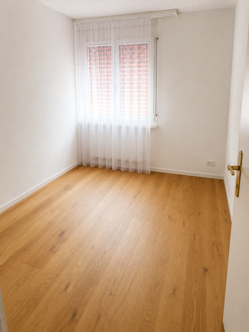 Attraktive 4.5-Zimmerwohnung im Grünen zu vermieten (8)