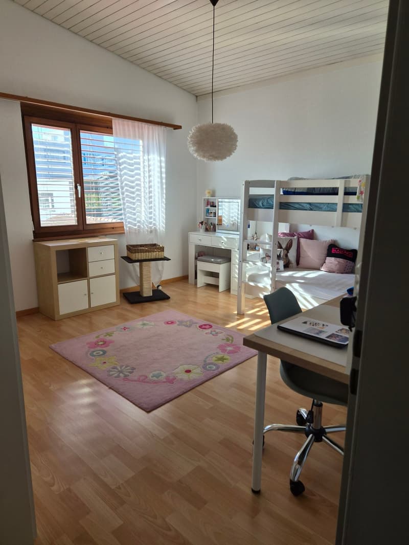 Helle 4.5-Zimmer-Wohnung mit Balkon und Kamin in Müllheim (7)