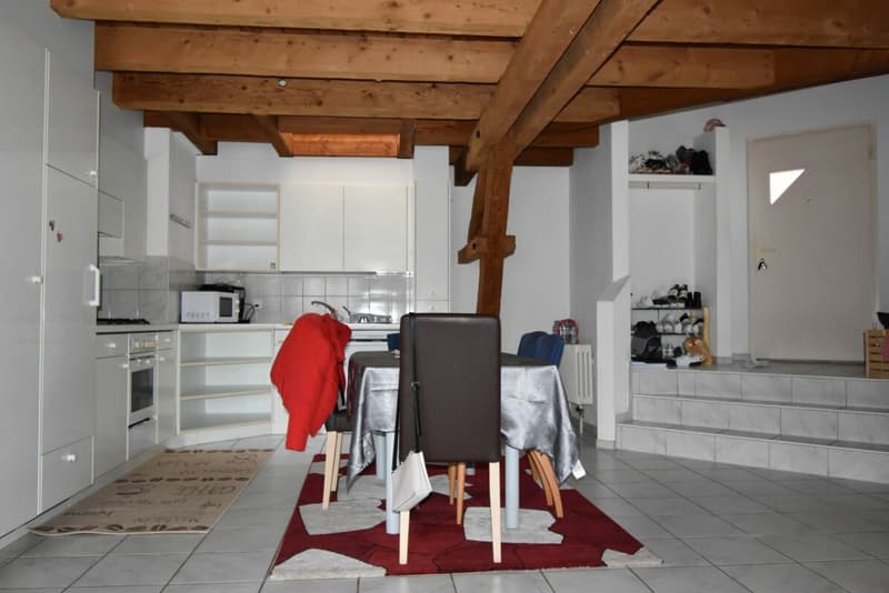 Appartement mansardé confortable avec balcon / centre de Neuhausen (2)