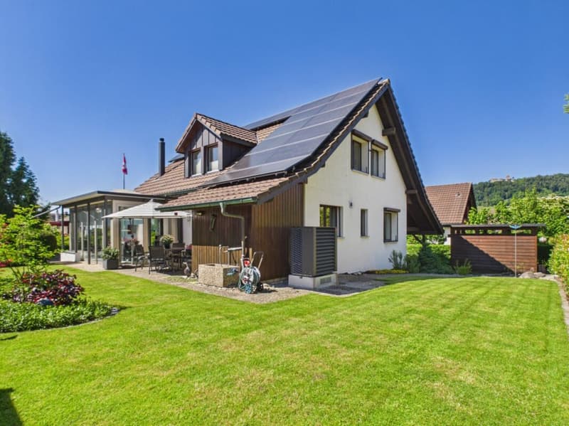 Freistehendes 5.5-Zimmer-Einfamilienhaus mit sonnigem Garten (1)