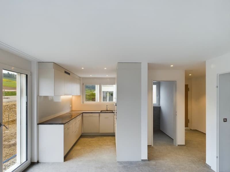 Familienfreundliches Reihen-Einfamilienhaus 6.5-Zimmer (3)