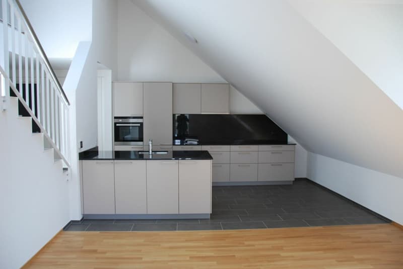 Helle moderne 4.5-Maisonette Dachwohnung (1)