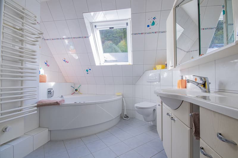 Jeune & Intelligent - Maison de 2 Familles avec Appartement pour Parents à Weizen (29)