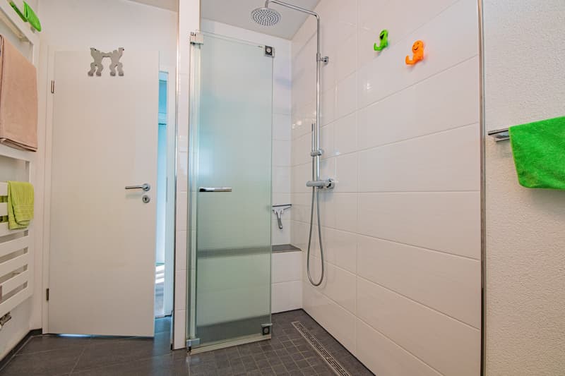 Jeune & Intelligent - Maison de 2 Familles avec Appartement pour Parents à Weizen (13)