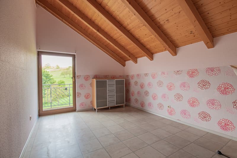 Due case a schiera polivalenti con grande potenziale di espansione a Weilheim-Heubach (31)