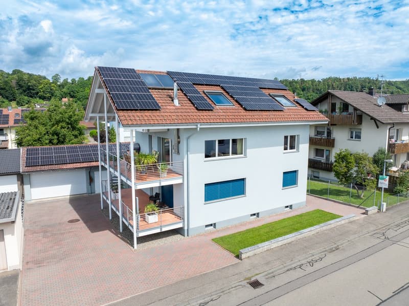 Exklusives Zweifamilienhaus mit Wellness-Außenbereich in Wutöschingen (36)