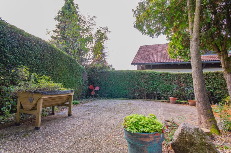 Due appartamenti di proprietà ben curati con grande giardino a Rickenbach - Egg (20)