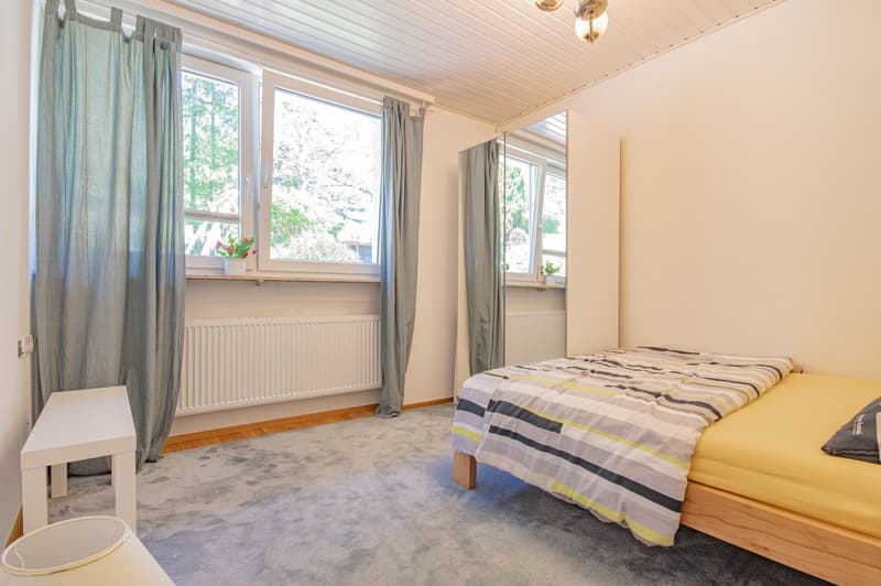 Naturnah wohnen mit außergewöhnlich viel Platz – Einfamilienhaus in Ortsrandlage von Häusern (25)