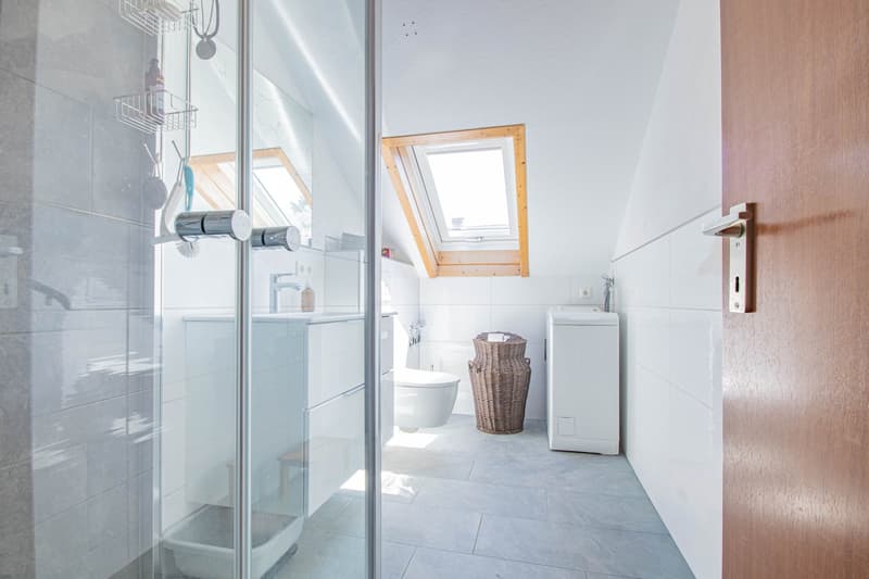 3-Zimmer Dachgeschosswohnung mit zwei Balkonen und Galerie in Ühlingen (12)