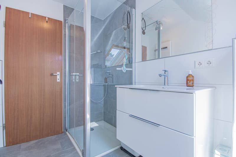 3-Zimmer Dachgeschosswohnung mit zwei Balkonen und Galerie in Ühlingen (11)