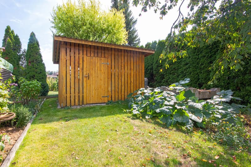 Freistehendes Einfamilienhaus mit schönem Garten in ruhiger Lage von Wutöschingen (15)