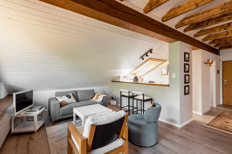 Naturnah wohnen oder Urlaub genießen – gemütliche 3-Zimmer Dachgeschosswohnung in Wehrhalden (2)