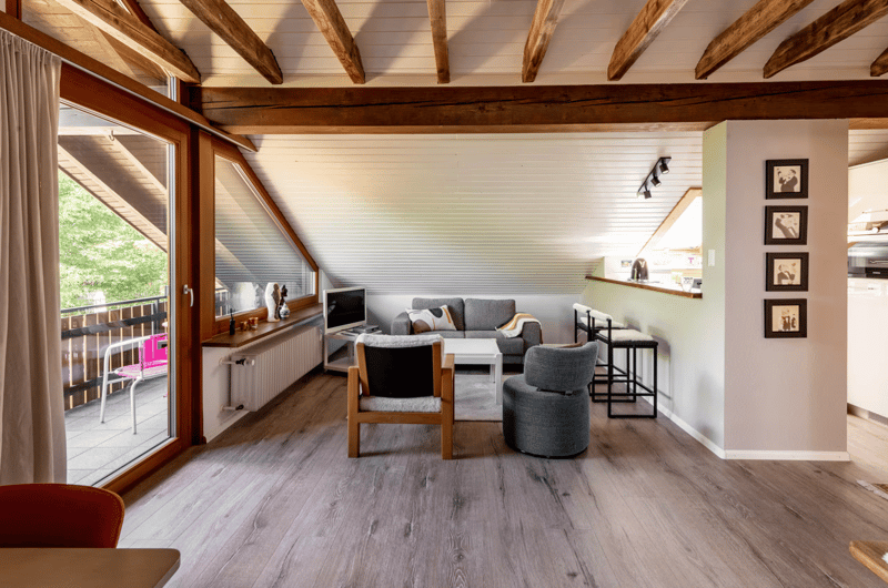 Naturnah wohnen oder Urlaub genießen – gemütliche 3-Zimmer Dachgeschosswohnung in Wehrhalden (3)