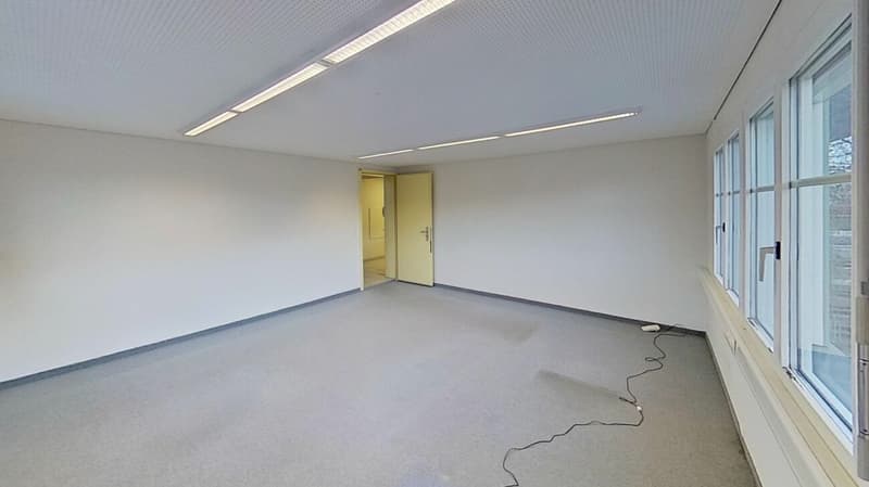 Top Location Appenzell: Office directly at the train station (5)