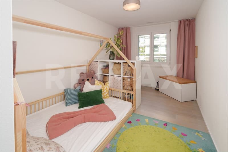 Neuwertige 3.5 Zimmerwohnung mit grossem Balkon (7)