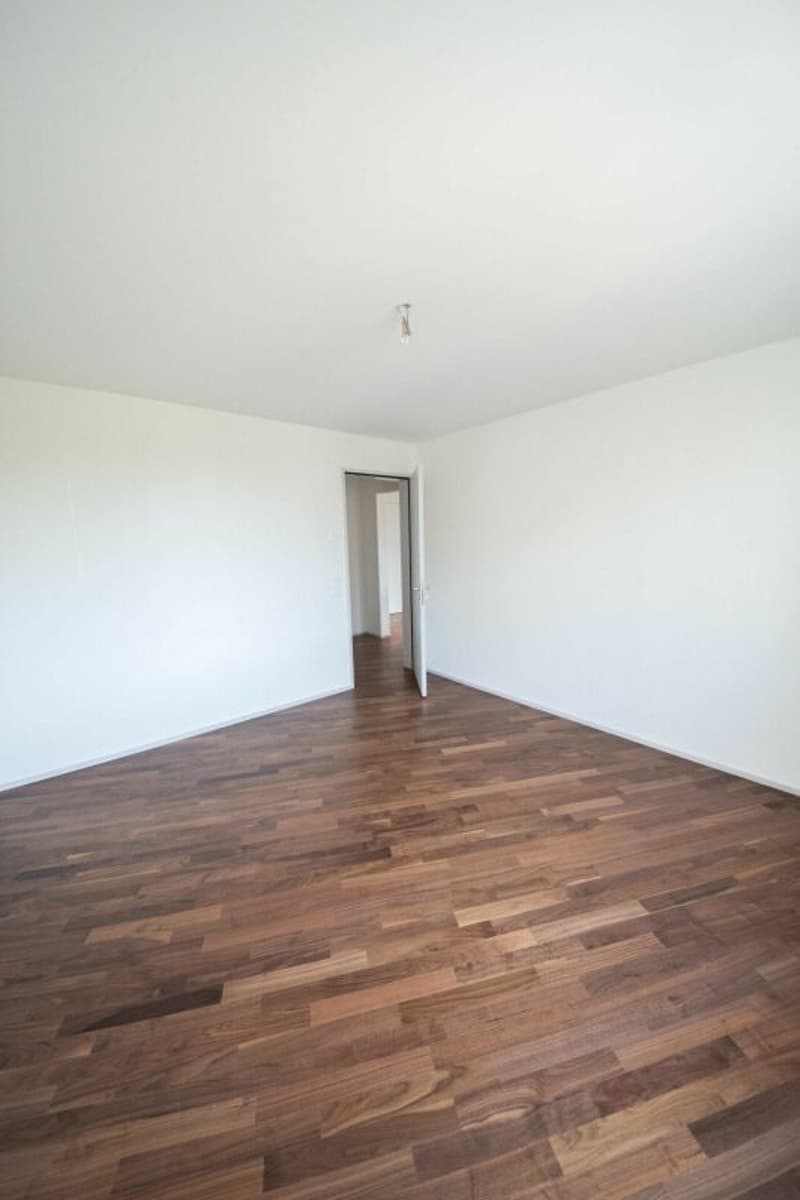 Topmoderne 3.5-Zimmer-Wohnung im Herzen von Jona zu vermieten (10)