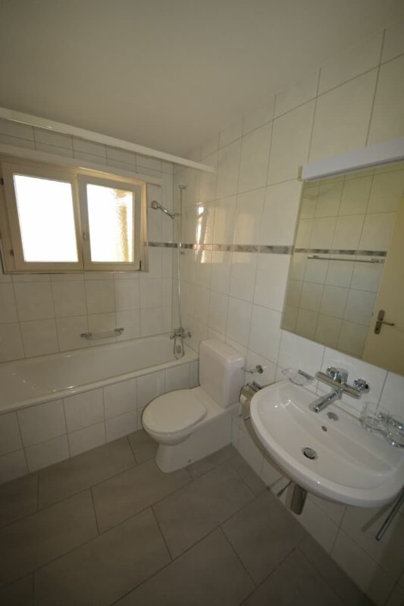 4-Zimmerwohnung an zentraler Wohnlage (8)
