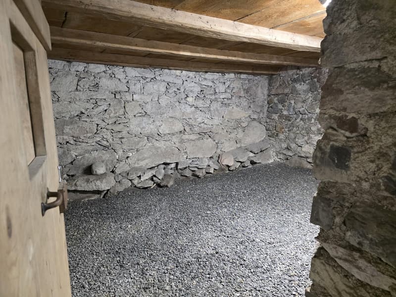 Charmantes 5.5-Zimmer-Reihenhaus an ruhiger - aber zentraler Lage in Ennenda (33)