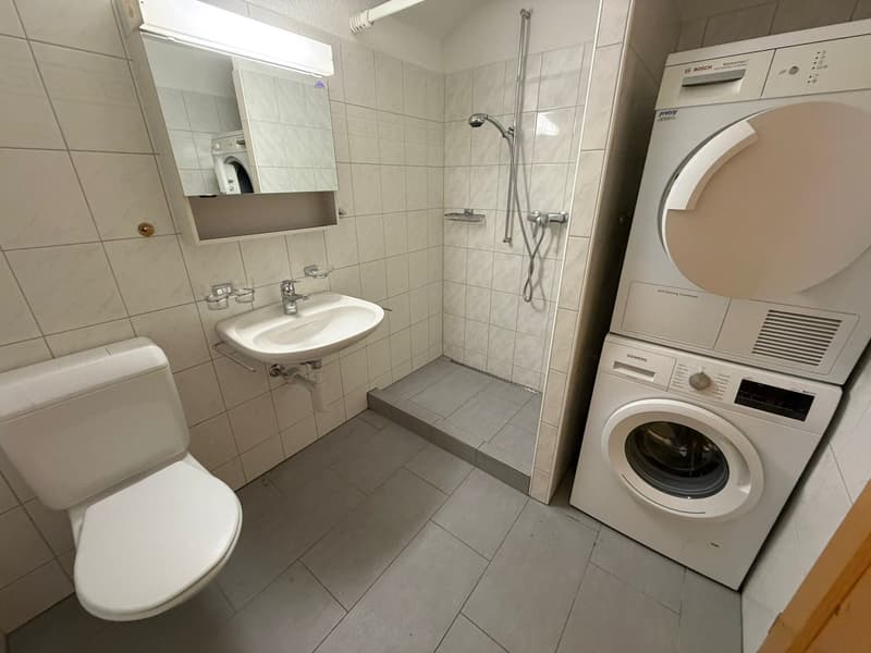 Geräumige 4.5-Zimmer-Maisonette-Wohnung in Glarus Süd – sofort verfügbar! (5)