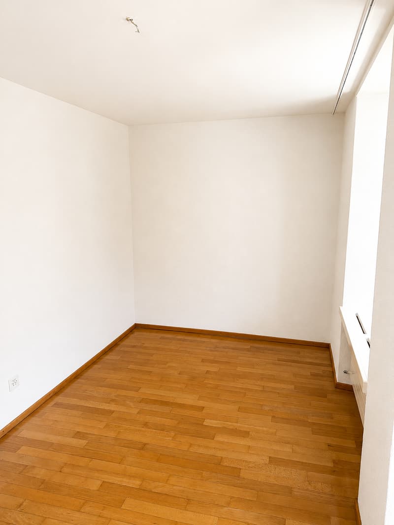 Charmante 3-Zimmer-Wohnung mit Balkon in Glarus – sofort verfügbar! (7)