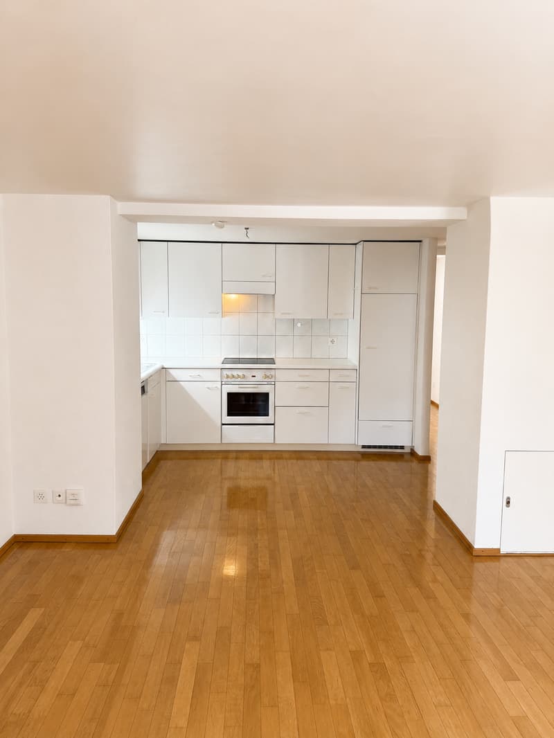 Charmante 3-Zimmer-Wohnung mit Balkon in Glarus – sofort verfügbar! (4)