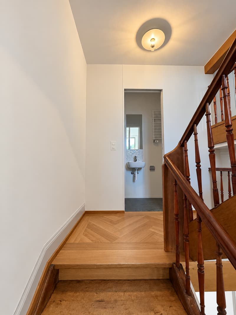 Charmantes 5.5-Zimmer-Reihenhaus an ruhiger - aber zentraler Lage in Ennenda (10)