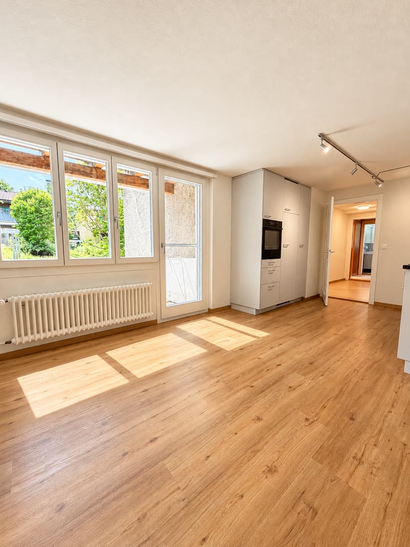 Charmantes 4.5-Zimmer-Einfamilienhaus mit grosszügigem Garten und herrlicher Bergsicht (8)