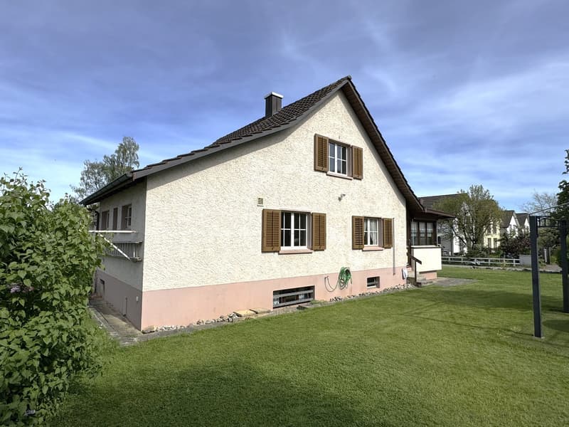 6-Zimmer-Einfamilienhaus, freistehend, ruhiges, familiäres Wohnquartier am Dorfrand (18)