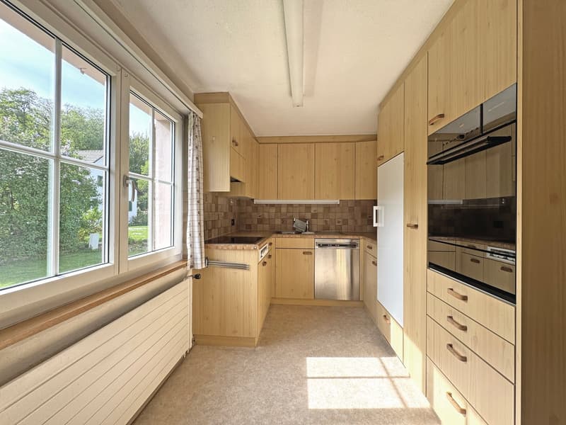 6-Zimmer-Einfamilienhaus, freistehend, ruhiges, familiäres Wohnquartier am Dorfrand (8)