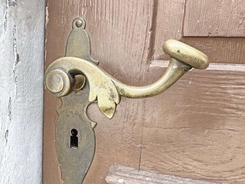 Charmantes Liebhaberobjekt, mit 6½ Zimmer, viel Holz und Wärme, mit Landwirtschaftsparzelle zur Thur (4)