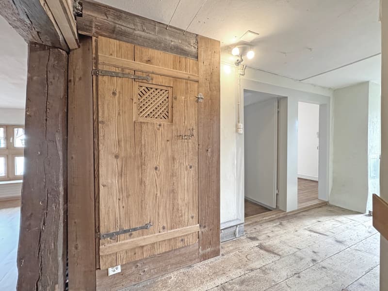 Charmantes Liebhaberobjekt, mit 6½ Zimmer, viel Holz und Wärme, mit Landwirtschaftsparzelle zur Thur (13)