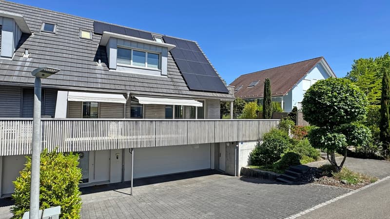 modernes Klima-Holzhaus 6½-Zimmer, mit PV-Anlage, Doppelgarage und sonnigem Garten (2)