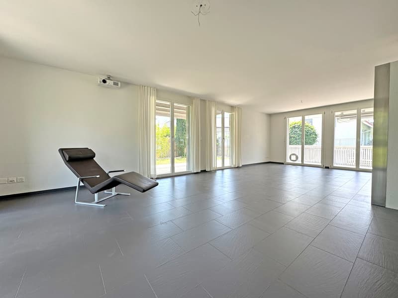 modernes Klima-Holzhaus 6½-Zimmer, mit PV-Anlage, Doppelgarage und sonnigem Garten (10)
