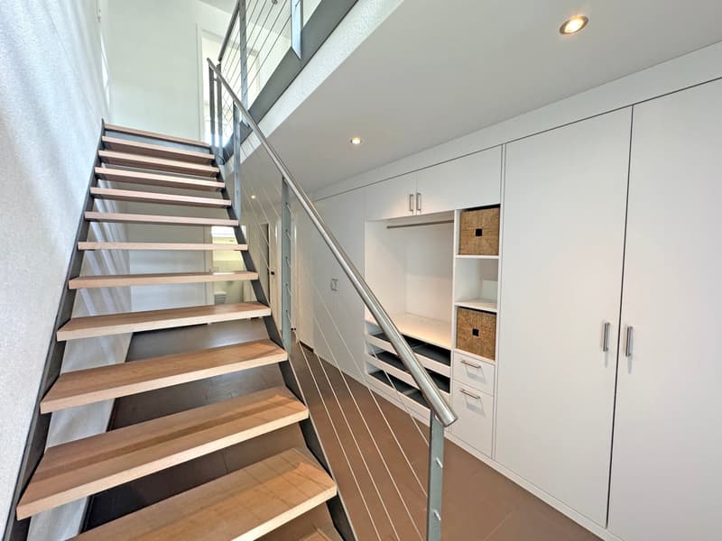 modernes Klima-Holzhaus 6½-Zimmer, mit PV-Anlage, Doppelgarage und sonnigem Garten (5)