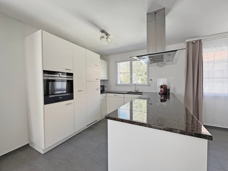 Grosszügige, durchdachte 4 ½-Zimmer- Wohnung, ruhiges Wohnquartier, inkl. 2 Tiefgaragenplätze (9)