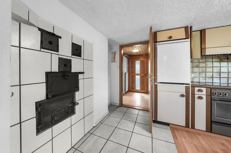 Grosses Wohnhaus mit Einliegerwohnung (13)
