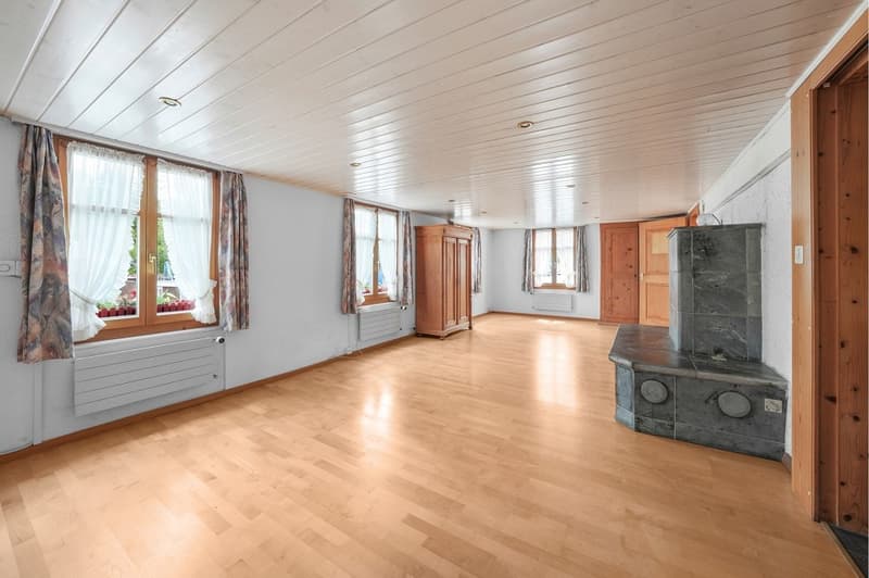 Grosses Wohnhaus mit Einliegerwohnung (6)