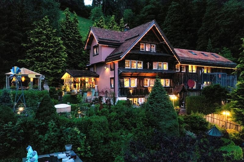 Historisches Toggenburger Bauernhaus in einzigartiger Alleinlage. (2)