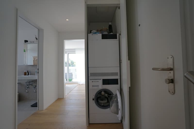 Neubauwohnung mit Gartensitzplatz, zwei Balkonen und traumhafter Seesicht (7)
