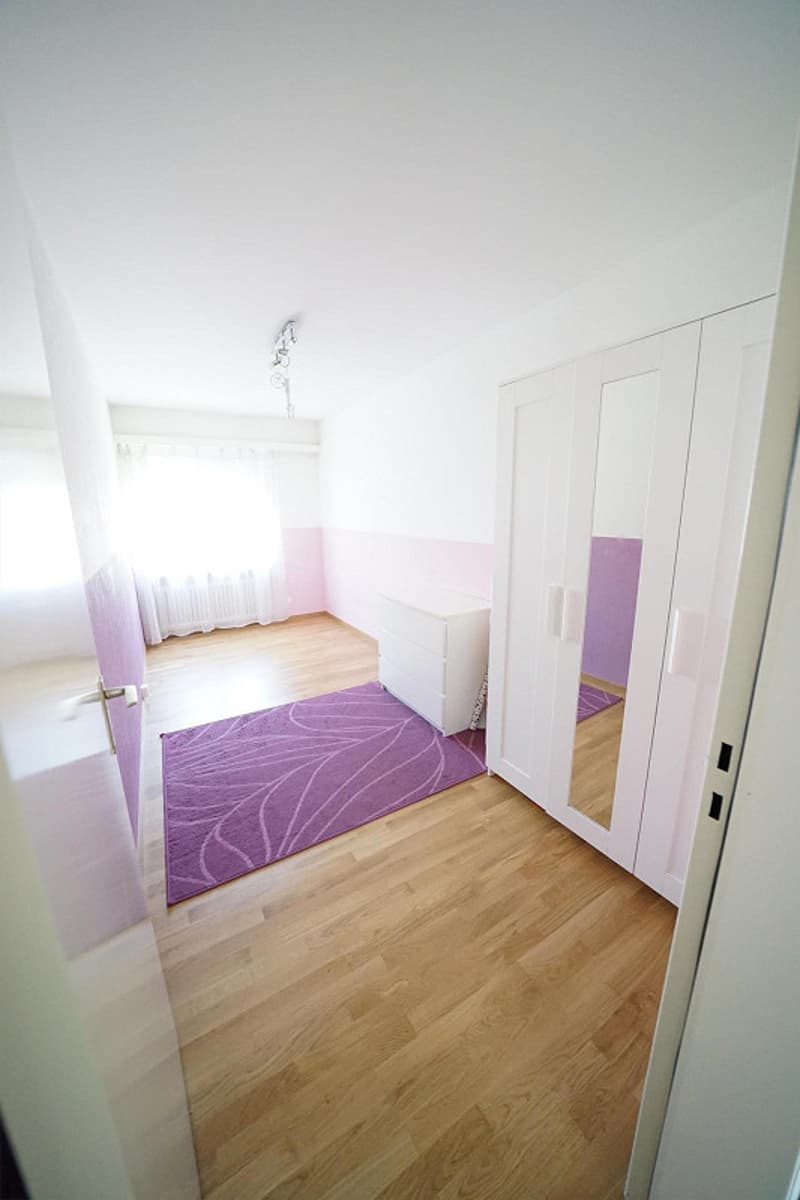 Lichtdurchflutete 4.5 Zimmerwohnung im Dachgeschoss (5)