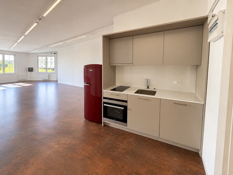 Arbeiten in den frisch renovierten Räumen der ehemaligen Seidenfabrik (2)